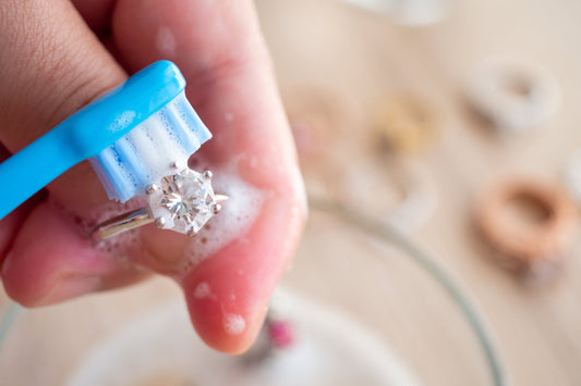 How to Clean Your Diamond Ring